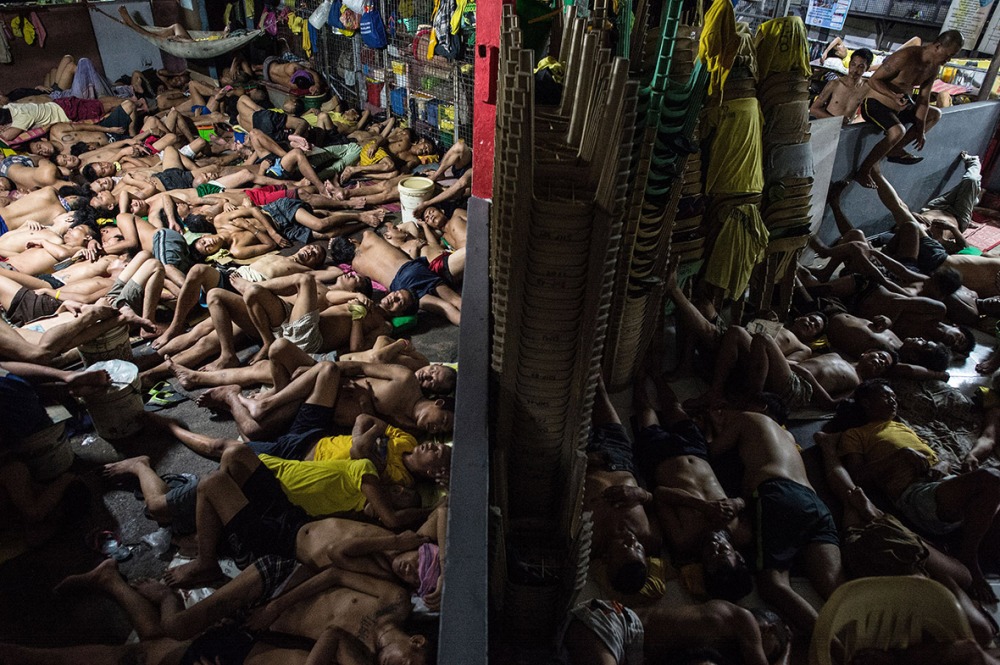 philippines-overcrowded-prison-quezon-jail (4)